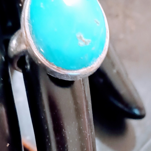 Vintage Native Western handmade Turquoise Gemstone and Sterling Silver Sz 8 Ring - Picture 6 of 7